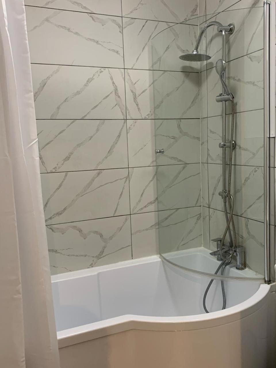 Cobbold Court Share Flat Apartment London Exterior photo
